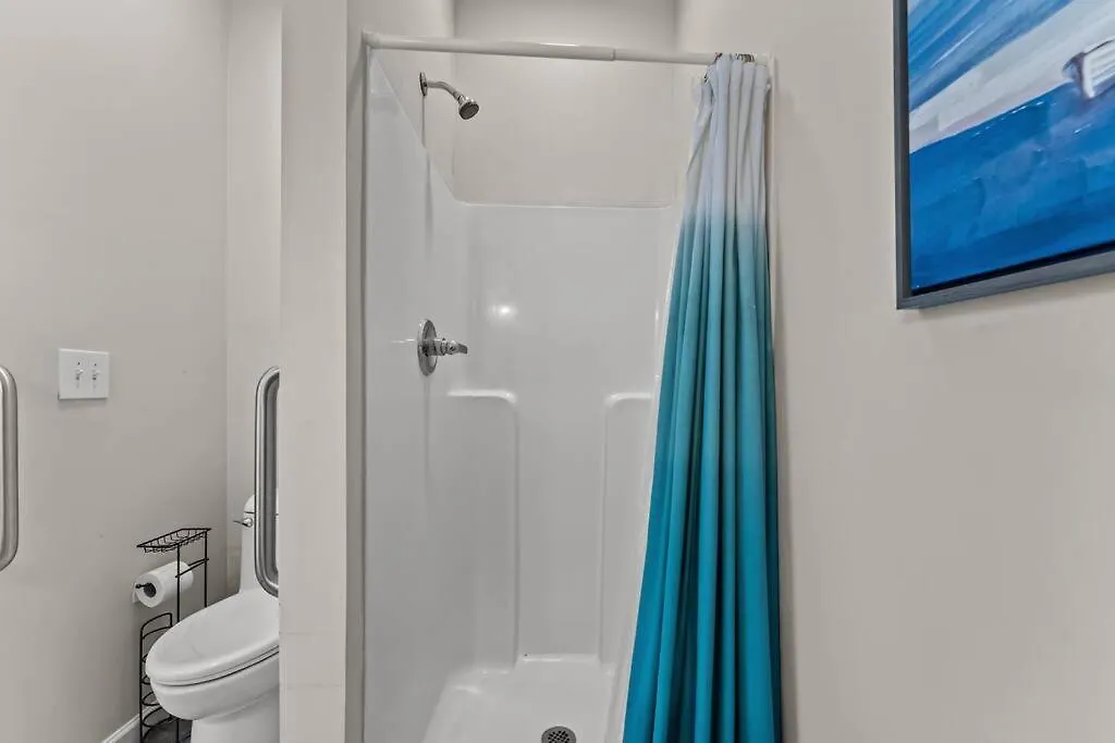 Shells And Bells Ocean Paradise - Sleeps 24, 2 Private Pools Panama City Beach 0*,  United States