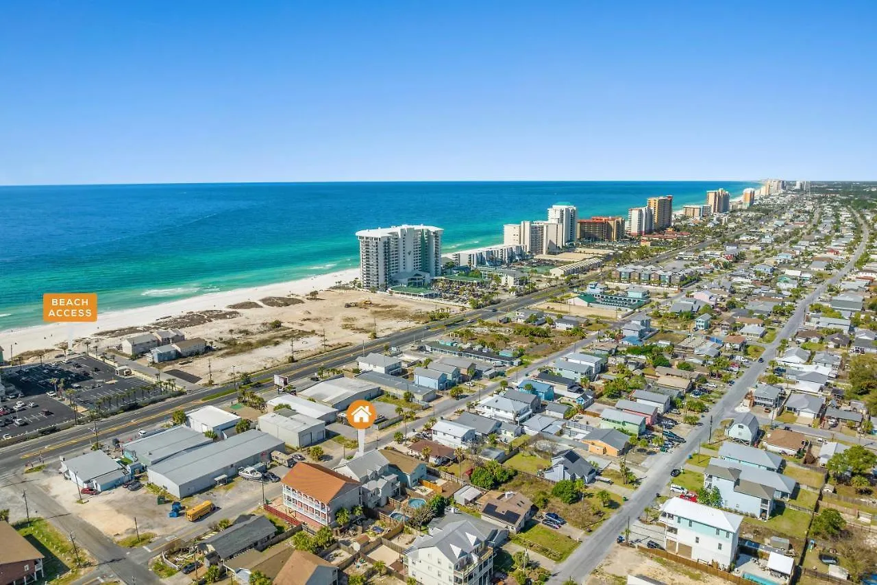 Shells And Bells Ocean Paradise - Sleeps 24, 2 Private Pools Panama City Beach 0*,  United States