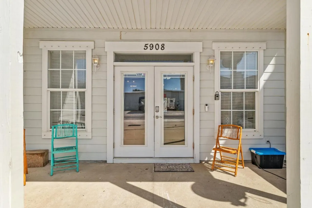 Shells And Bells Ocean Paradise - Sleeps 24, 2 Private Pools Panama City Beach Holiday home