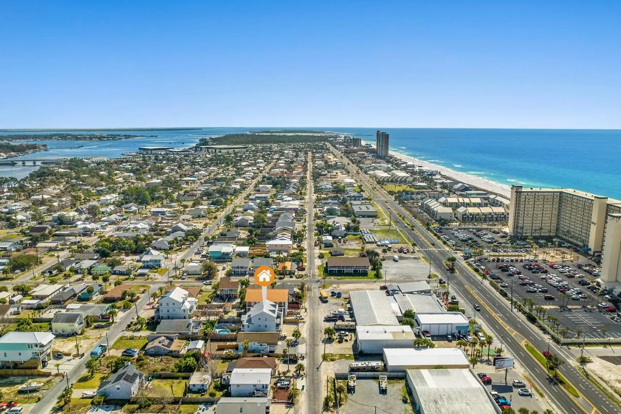 Shells And Bells Ocean Paradise - Sleeps 24, 2 Private Pools Panama City Beach 0*,  United States